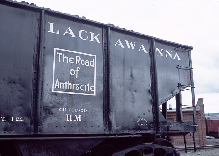 NE09 Steamtown DLW Hopper